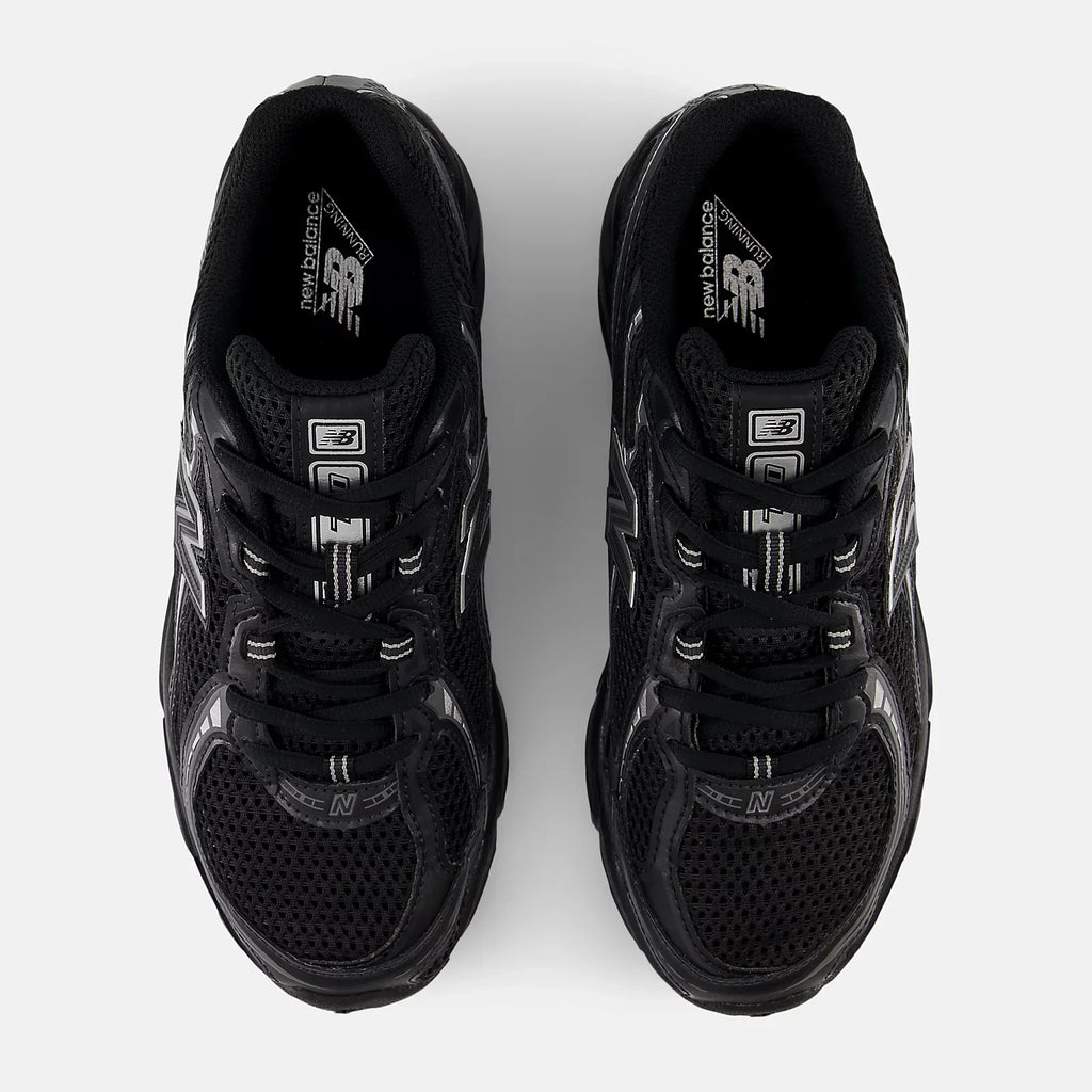New Balance 740